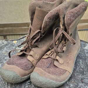 Keen Brown Lace-Up Boots